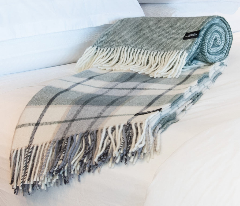 Palliser Ridge - Lambswool Throw Herringbone - Forest