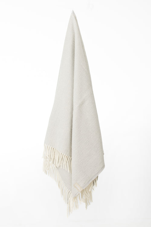 Palliser Ridge - Lambswool Throw Herringbone - Dove Grey